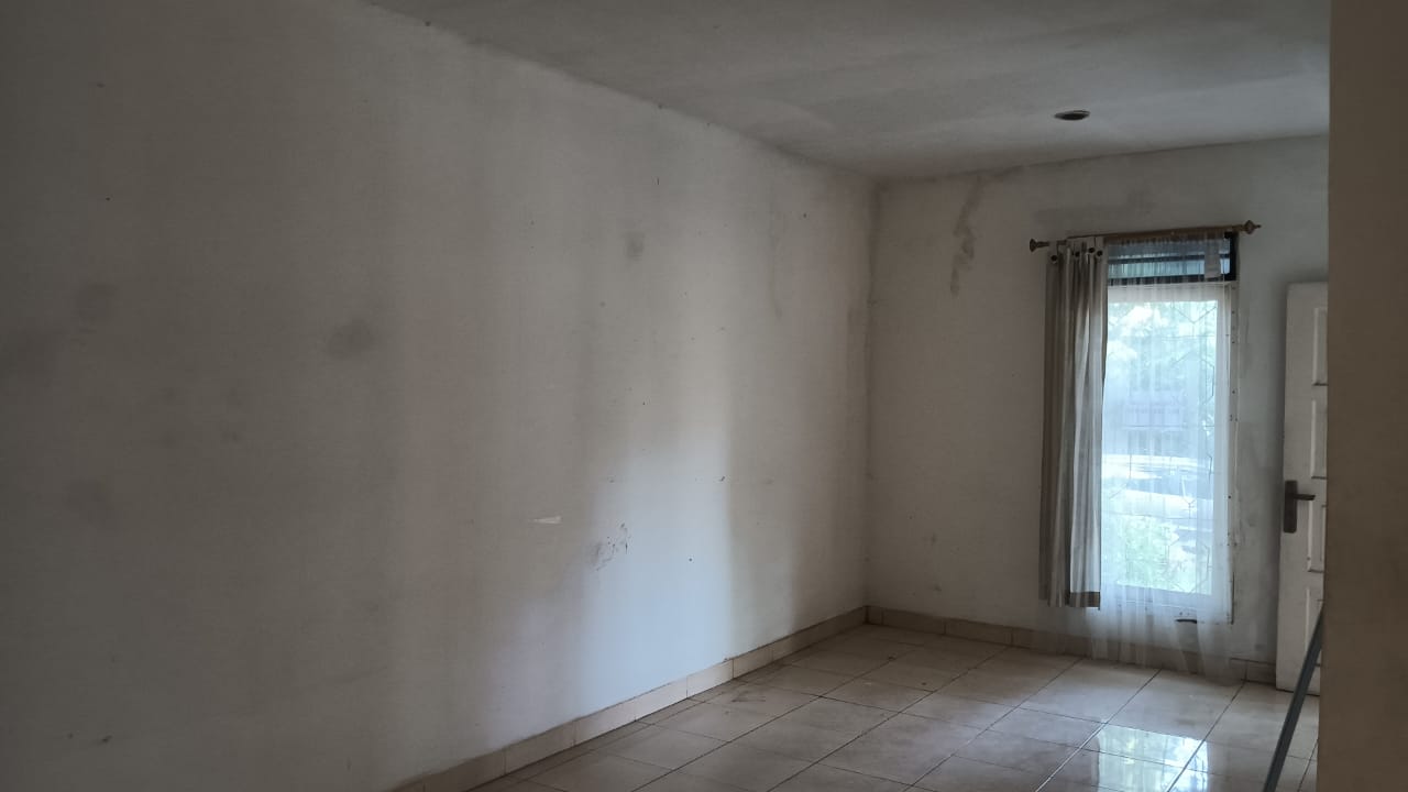 Rumah Dijual di Cluster Meadow Green Lippo Cikarang